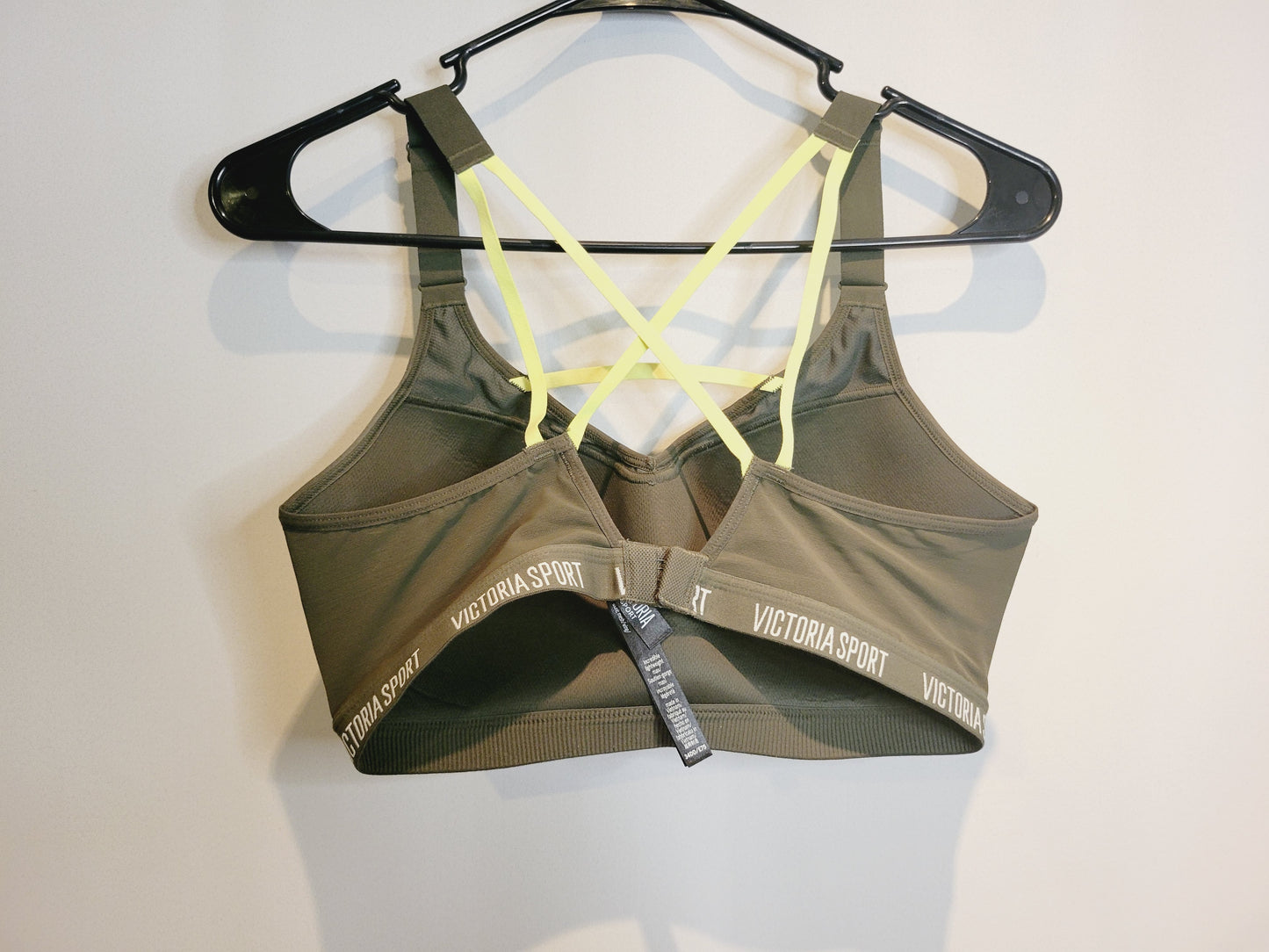 Victoria Sport Incredible Lightweight Bra, Size 34DD