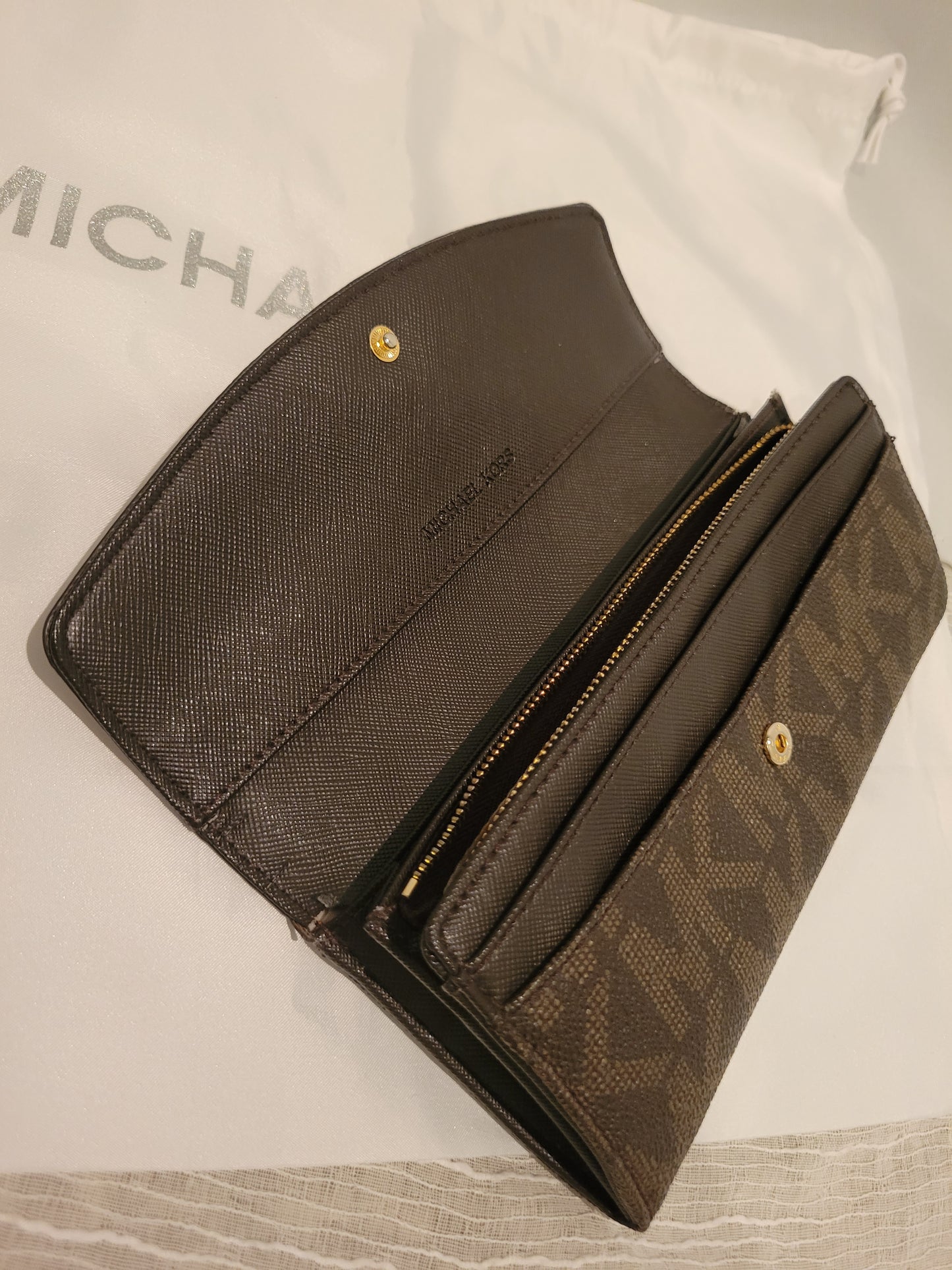 Michael Kors LG Foldover Wallet