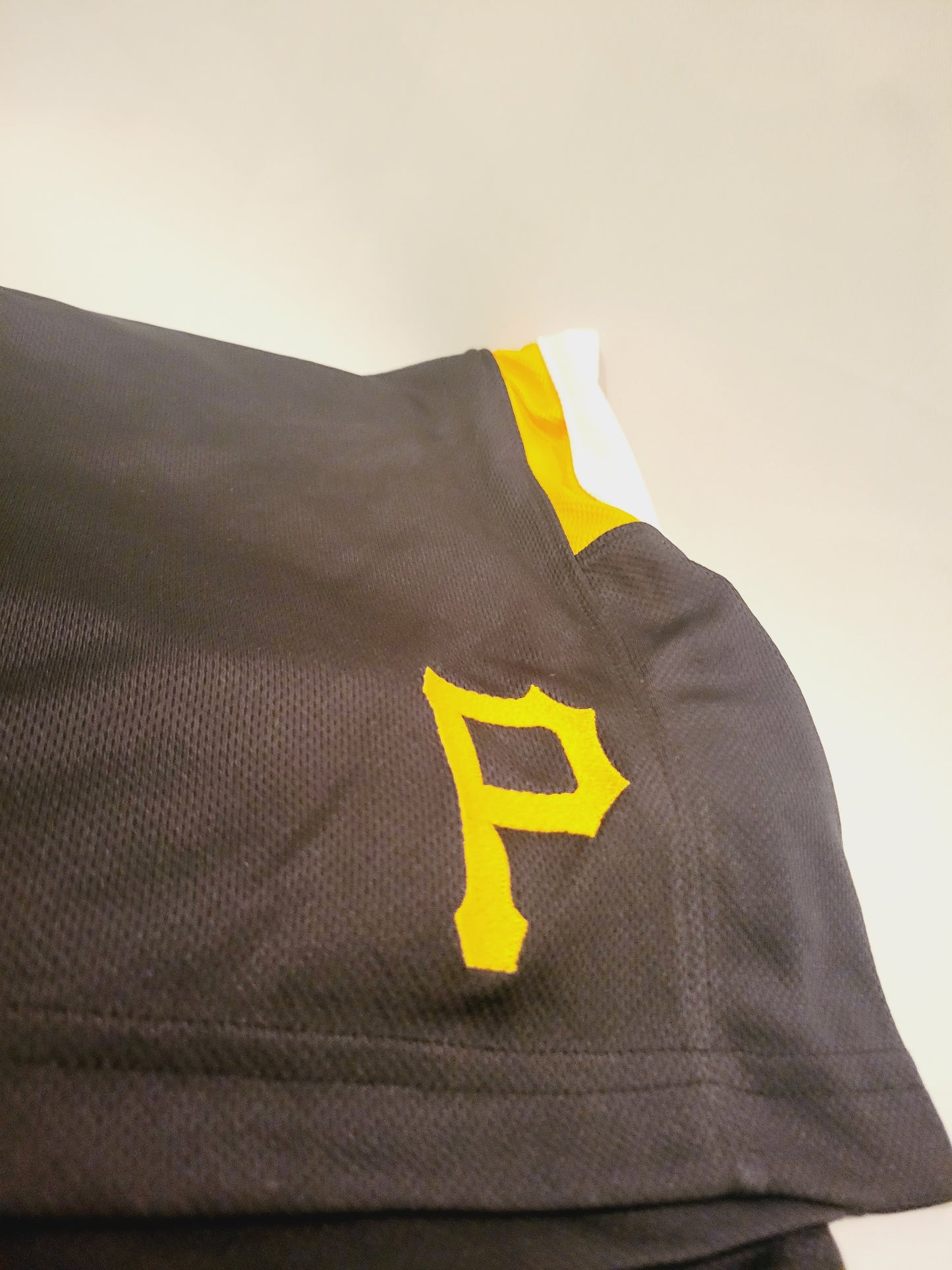 Men's Pittsburgh Pirates Active Shorts Size L