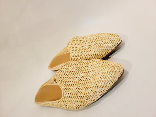 Universal Thread Woven Mules Size 6.5