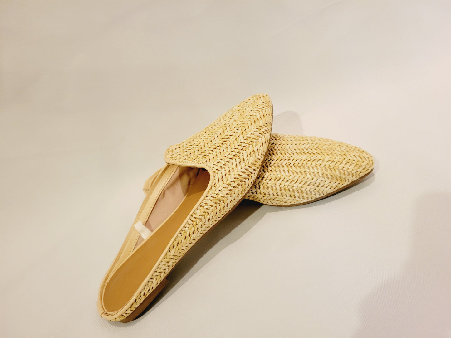 Universal Thread Woven Mules Size 6.5