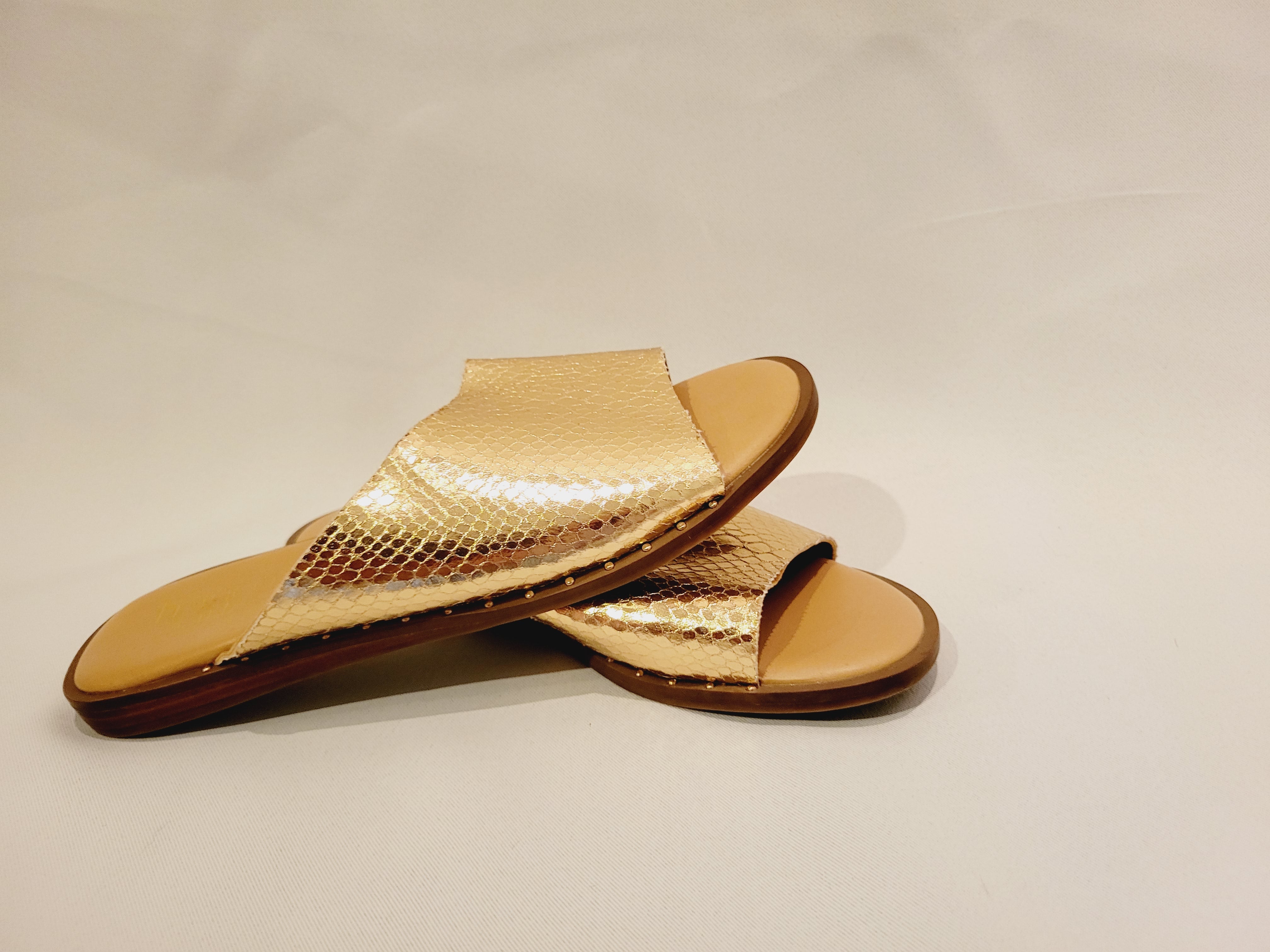 Franco sarto rye hot sale slide flat sandals