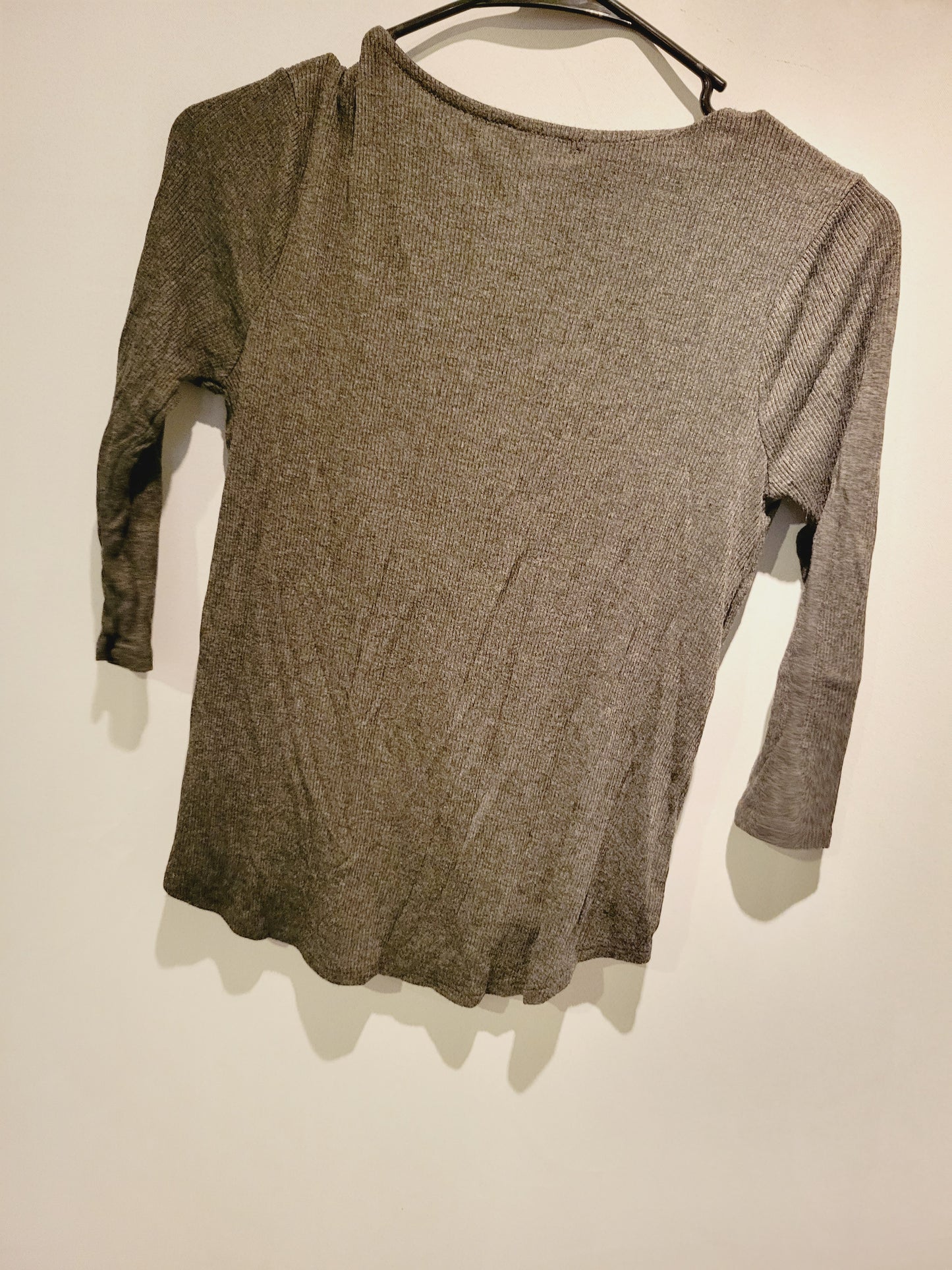 Long Sleeve Ribbed V-Neck Top, Size XS