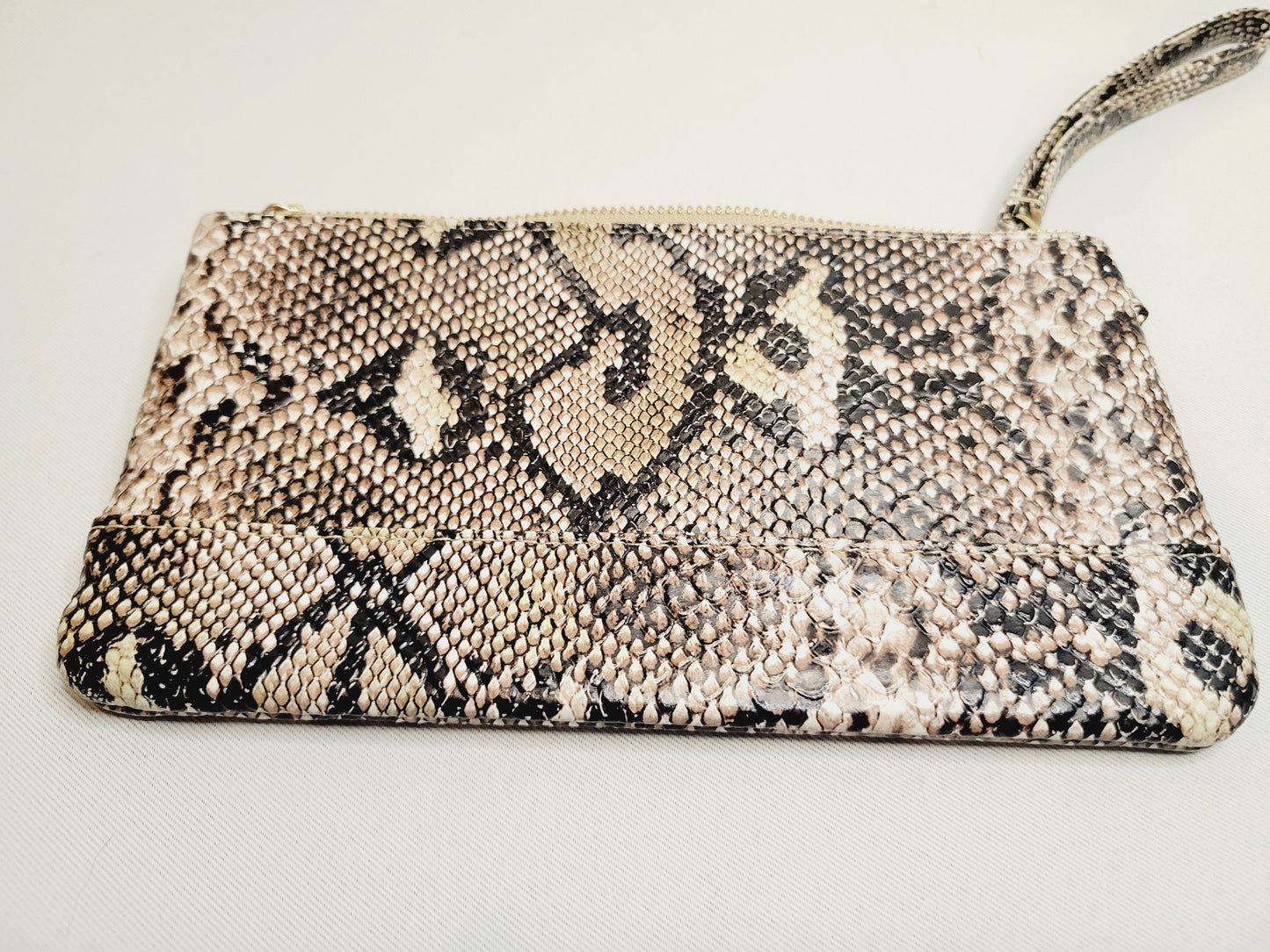 Adrienne Vittadini Wristlet