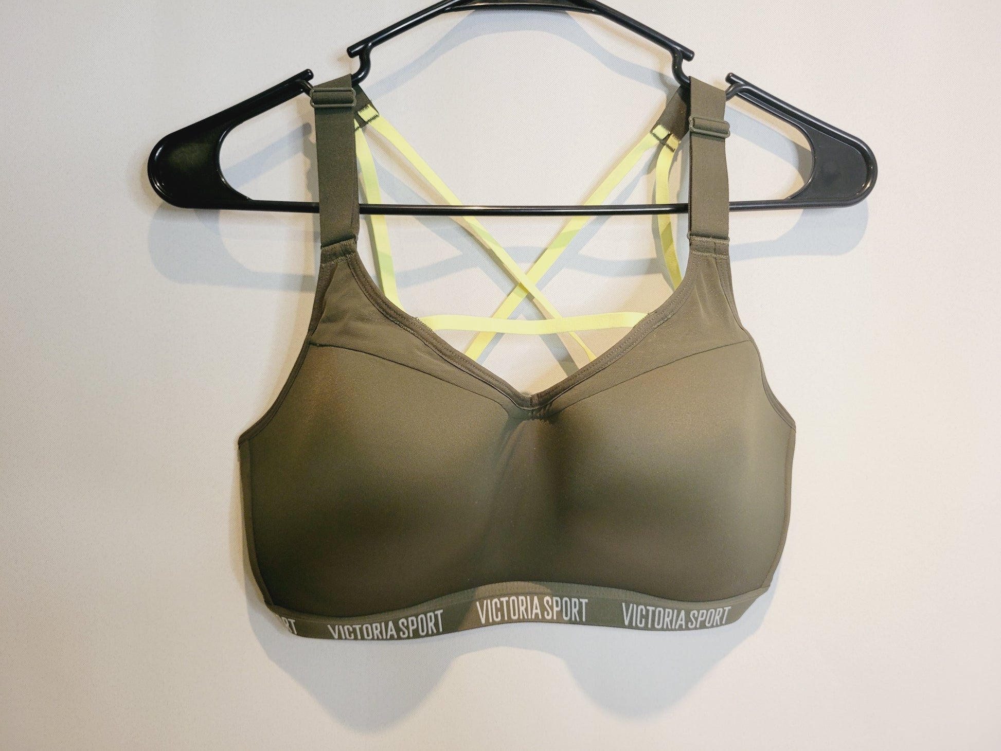Victoria's Secret VSX Sports bra 34DD front Zipper Closure