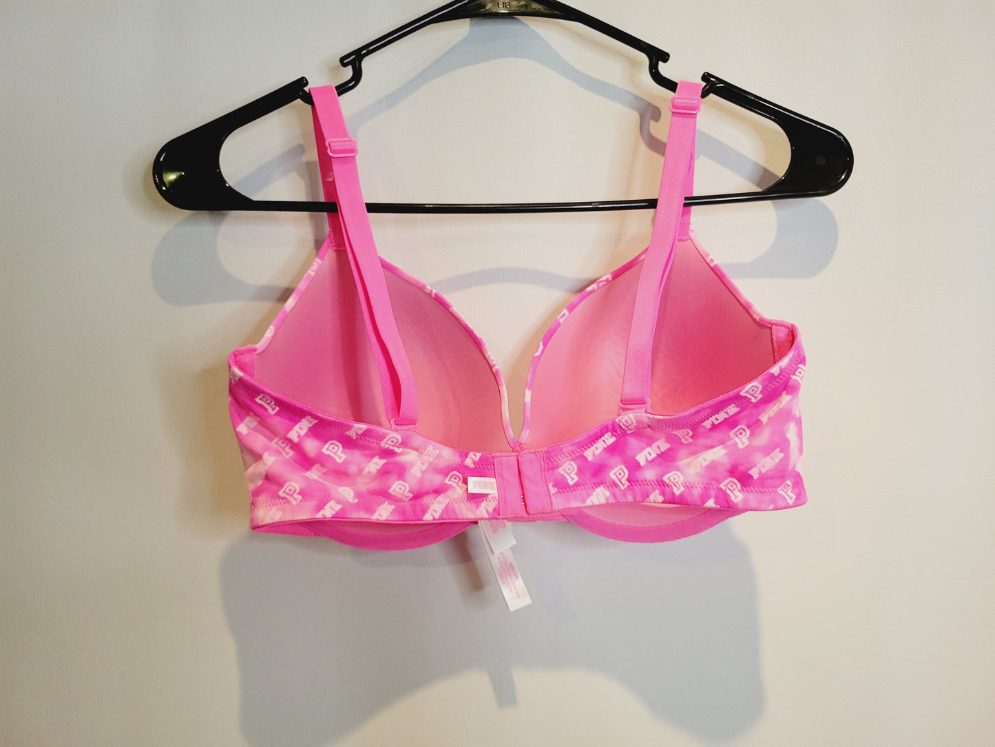 Pink Victoria's Secret Wear Everywhere Lightly Lined T-Shirt Bra, Size 34DD