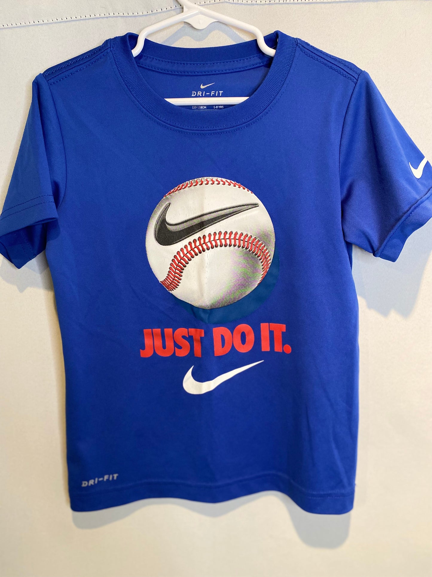 Nike Dri-Fit T-Shirt, Size Youth 6(M)